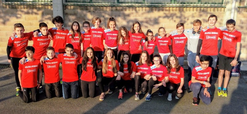 Santhià: Assegnati i titoli Regionali giovanili di Staffetta Titolo regionale per la 4x100 ragazzi dell'Atletica Mondovì Acqua S. Bernardo