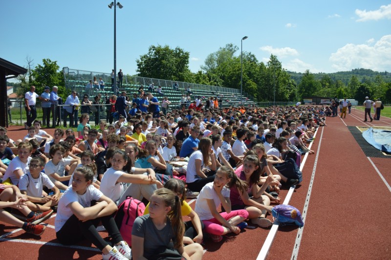 Mondovì 23 maggio Progetto AtleticaMente manifestazione promozionale di atletica per le Scuole Medie