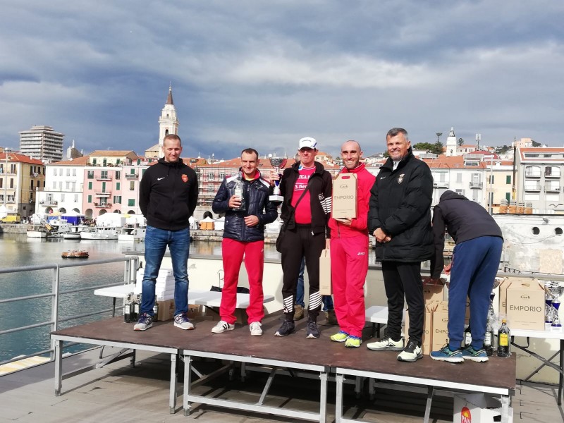 Imperia 10 novembre Olioliva Run 2019 Bene l'Atletica Mondovì Acqua S. Bernardo con Davide Fia ancora nella top ten.