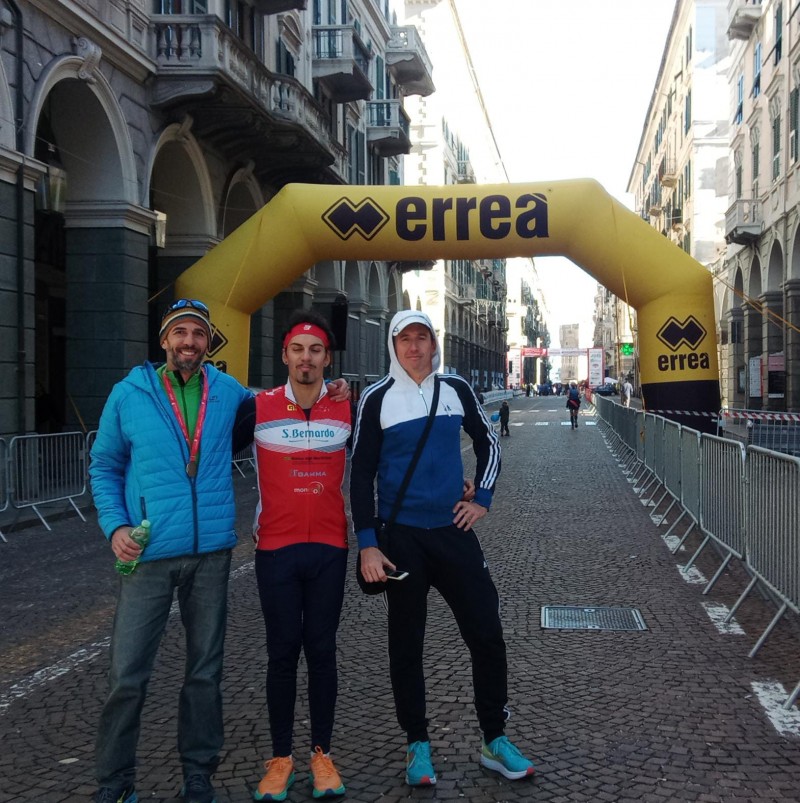 Domenica 28 novembre VI Savona Half Marathon (Corsa dei Papi) L'Atletica Mondovì Acqua S. Bernardo a podio con Davide Fia